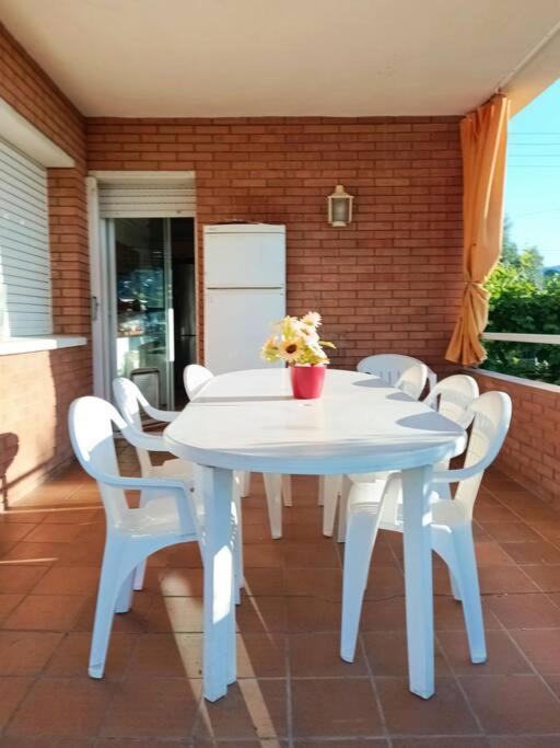 Casa Con Jardin Y Piscina Privada. Villa Santa Eulalia de Ronsaná Exteriör bild